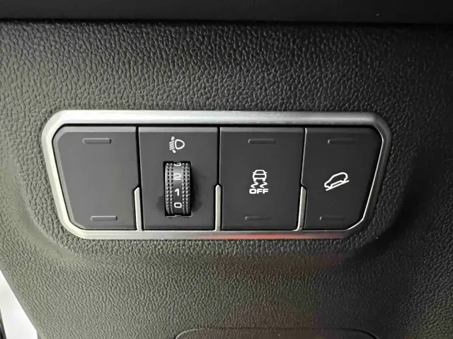 Haval M6 — Фото автомобиля 9