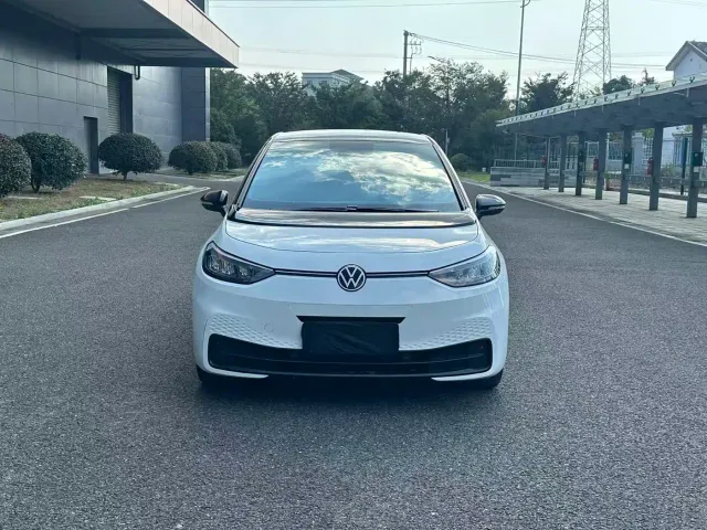 Volkswagen ID.3 — Фото автомобиля 2