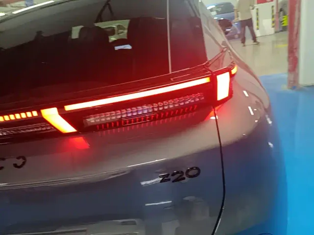 Lynk & Co Z20 — Фото автомобиля 7