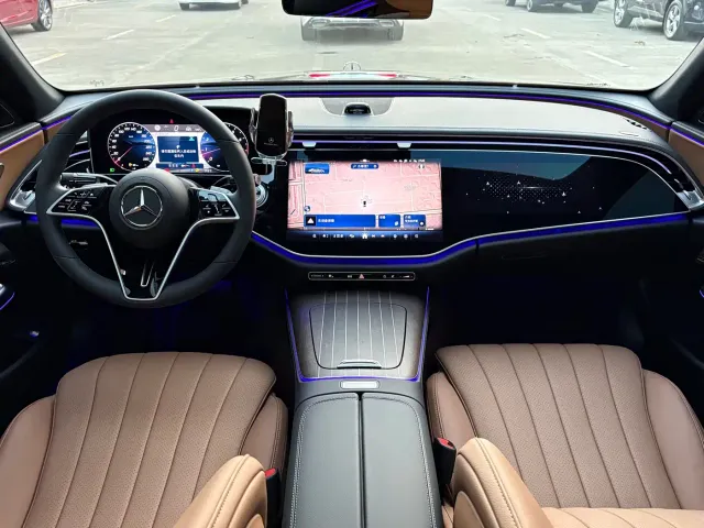 Mercedes-Benz E-Class — Фото автомобиля 9