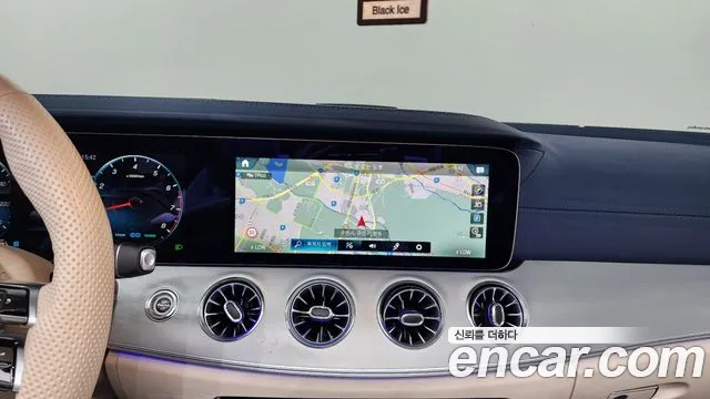 Mercedes-Benz E-Class — Фото автомобиля 11