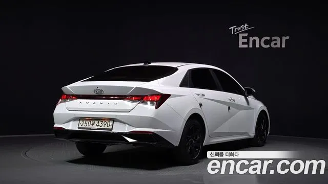 Hyundai AVANTE Avante (CN7) — Фото автомобиля 2