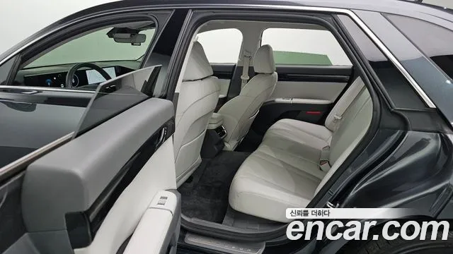 Hyundai Grandeur Grandeur (GN7) 3.5 Бензин 4WD — Фото автомобиля 6