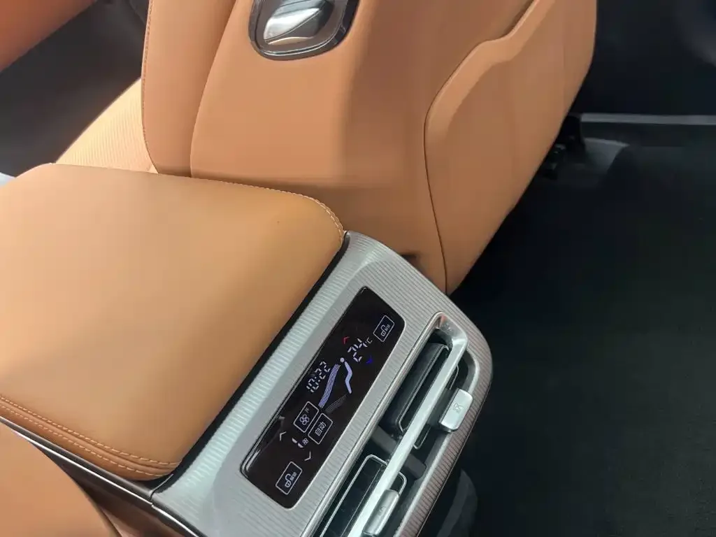 BYD Han L 2025 EV AWD LiDAR Flagship — Фото автомобиля 19