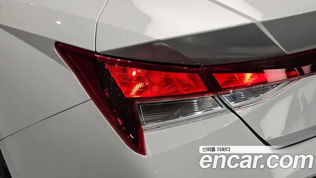 Hyundai AVANTE Новый Avante (CN7) — Фото автомобиля 22