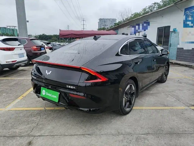Wuling Starlight — Фото автомобиля 6