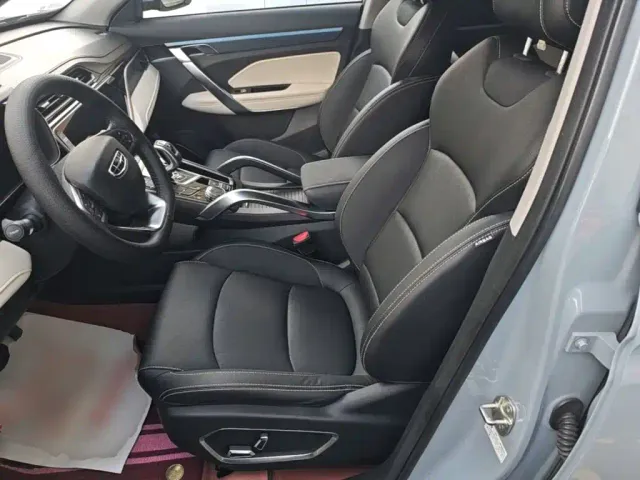 Geely Boyue — Фото автомобиля 14