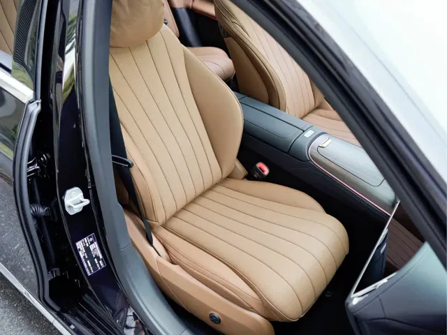 Mercedes-Benz E-Class — Фото автомобиля 18