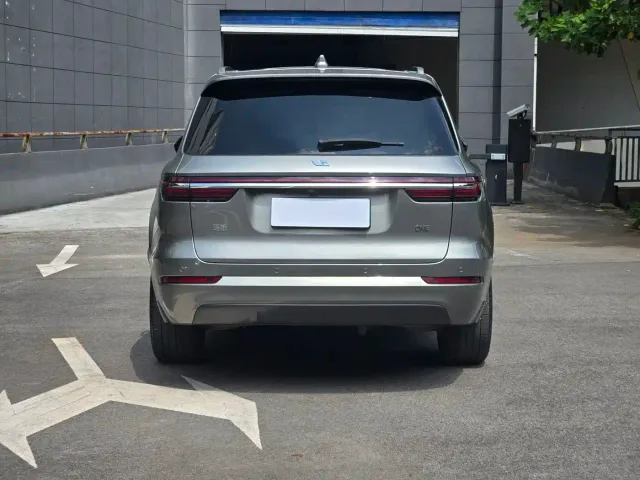 Li Auto ONE — Фото автомобиля 7