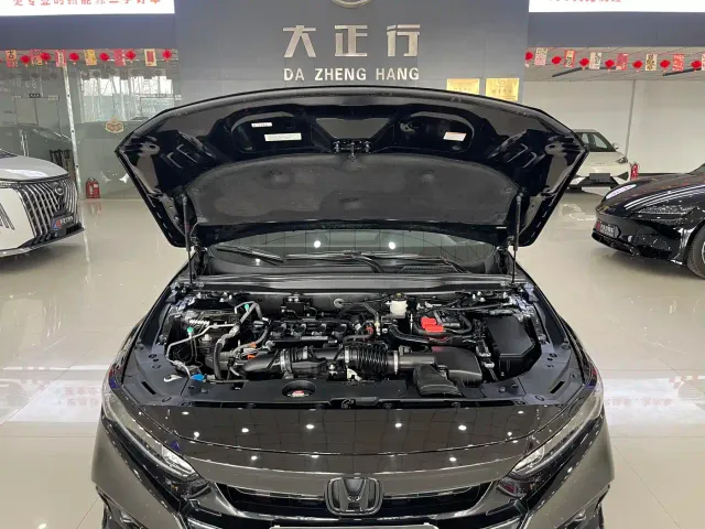 Honda Accord — Фото автомобиля 15