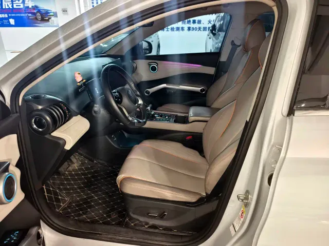 BYD Yuan PLUS — Фото автомобиля 8