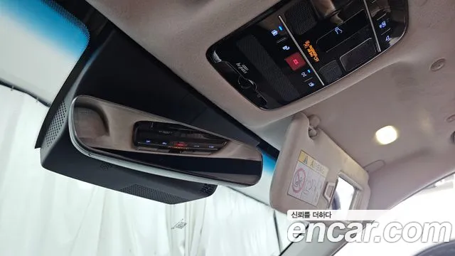 Hyundai Grandeur Grandeur (GN7) 3.5 Бензин 4WD — Фото автомобиля 30