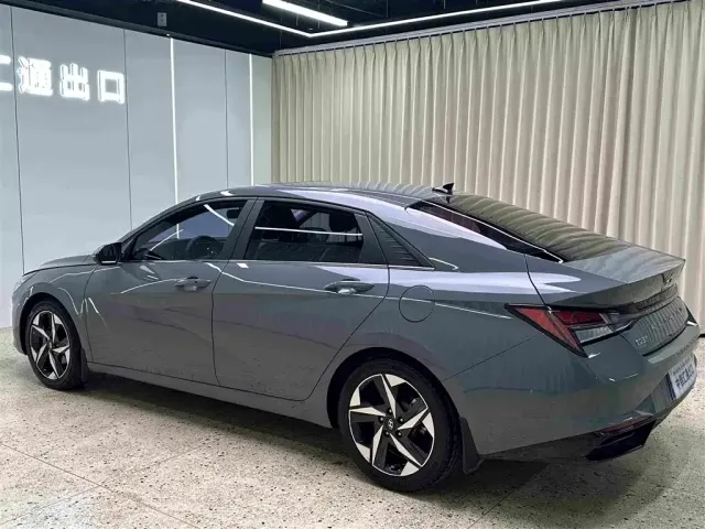 Hyundai Elantra — Фото автомобиля 7