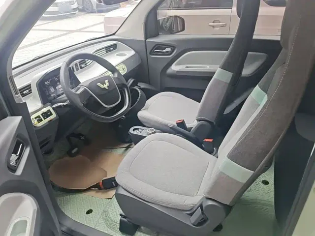 Wuling Hongguang Mini EV — Фото автомобиля 14
