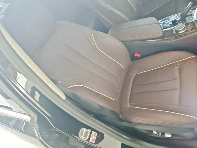 BMW 5 Series — Фото автомобиля 24