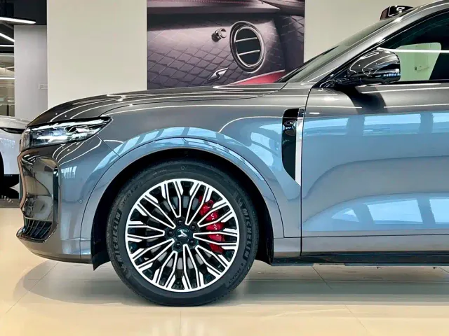 Voyah Auto VOYAH FREE 2025 FREE+ 4WD Qiankun Edition — Фото автомобиля 4