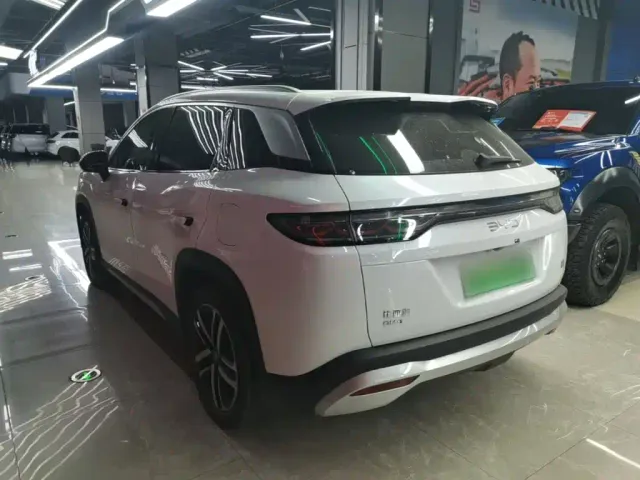 BYD Song L DM-i — Фото автомобиля 4