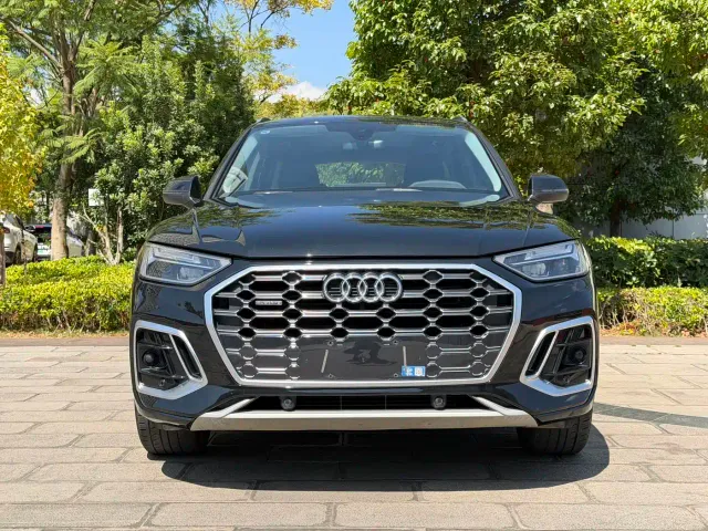 Audi Q5L — Фото автомобиля 2