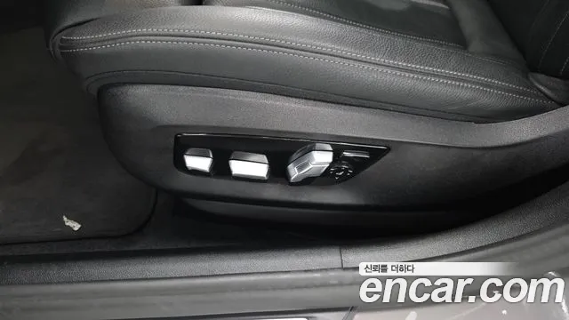 BMW 5-Series — Фото автомобиля 26