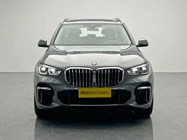 BMW X5 — Фото автомобиля 2