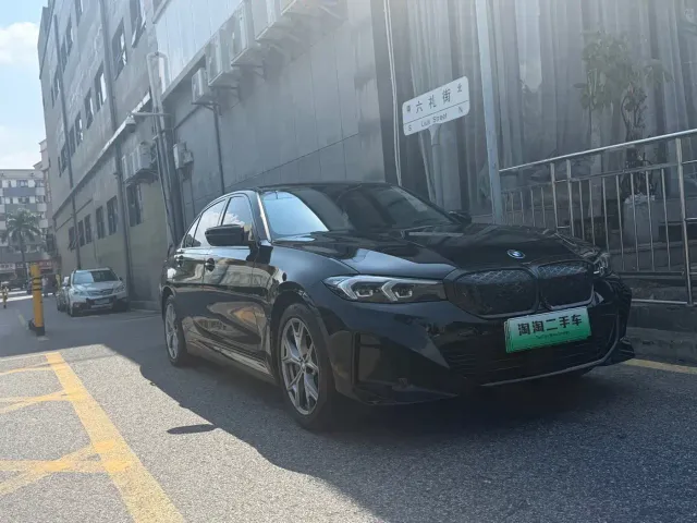 BMW i3 — Фото автомобиля 3