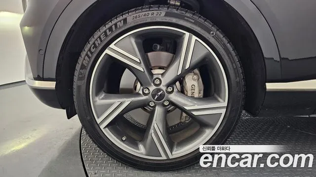 Genesis GV80 2.5T Бензин AWD — Фото автомобиля 4