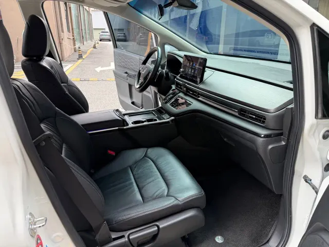 Honda Elysion — Фото автомобиля 13