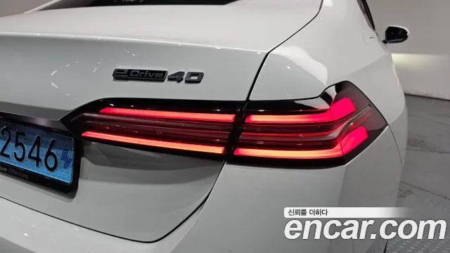 BMW i5 — Фото автомобиля 17
