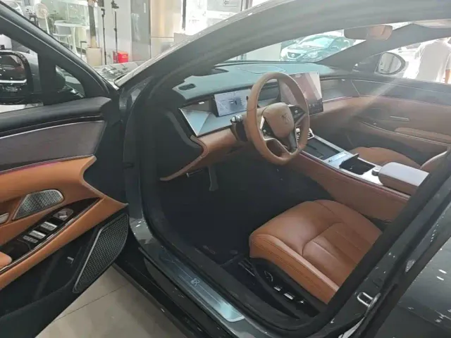 BYD Han L — Фото автомобиля 15