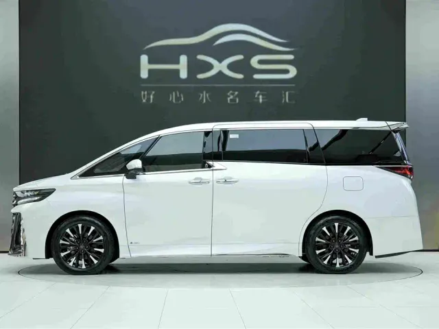 Toyota Vellfire — Фото автомобиля 3