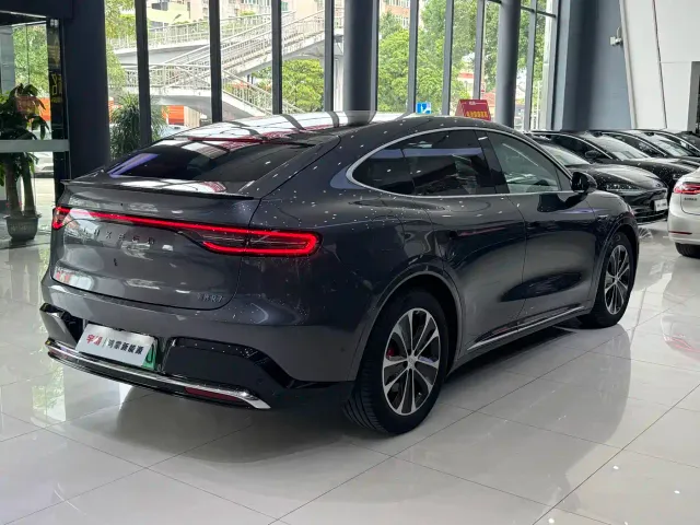 Luxeed R7 — Фото автомобиля 18