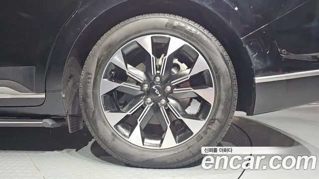 Kia Carnival Generation 4 — Фото автомобиля 20