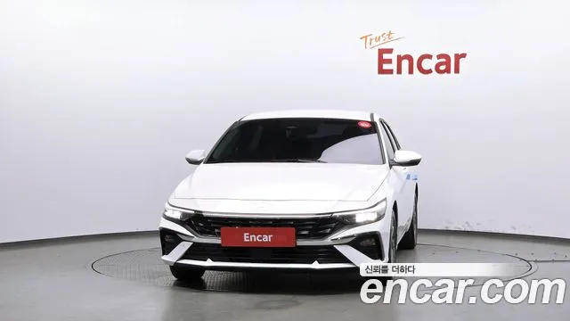 Hyundai Avante — Фото автомобиля 3