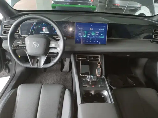 BYD Qin L — Фото автомобиля 9
