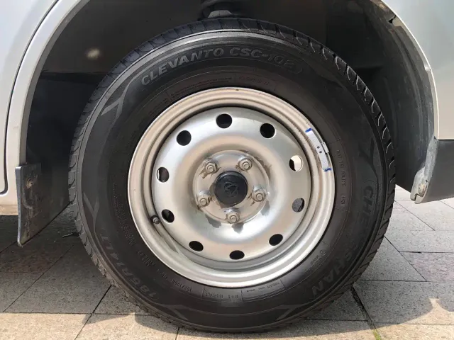 Changan Ruixing M80 — Фото автомобиля 12