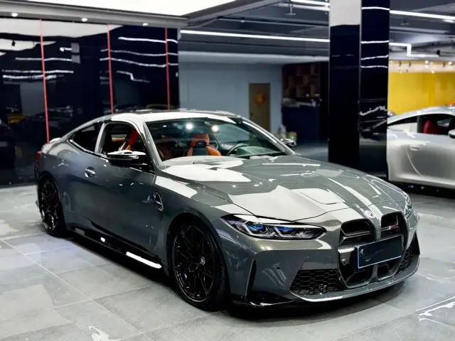 BMW M4 — Фото автомобиля 3