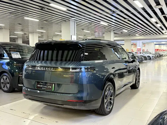 Lynk & Co 900 — Фото автомобиля 17