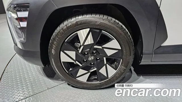 Hyundai Kona SX2 — Фото автомобиля 5