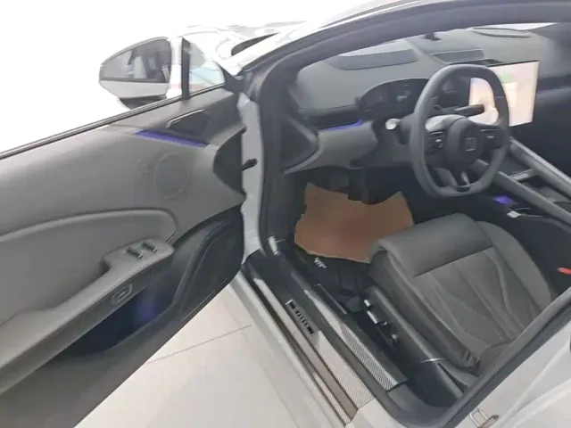 Zeekr 007 GT — Фото автомобиля 15