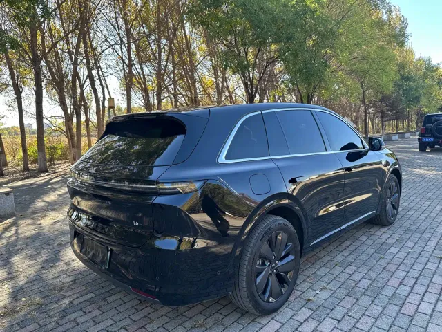 Li Auto L6 — Фото автомобиля 9