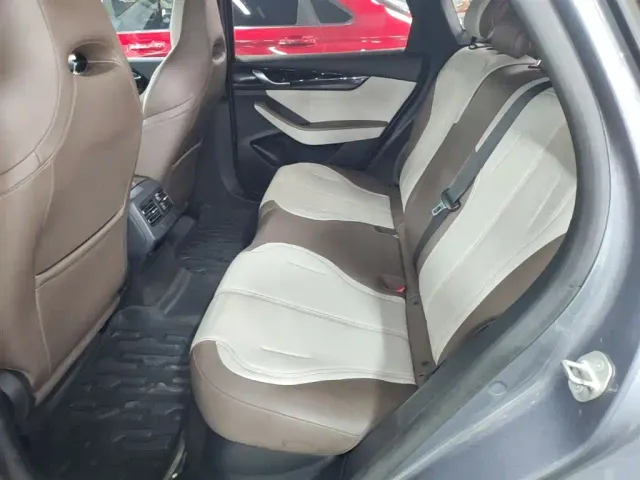 BYD Qin PLUS — Фото автомобиля 16