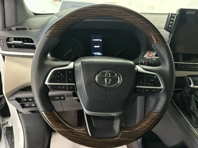 Toyota Granvia — Фото автомобиля 7