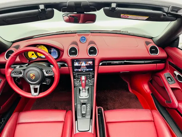 Porsche 718 — Фото автомобиля 18