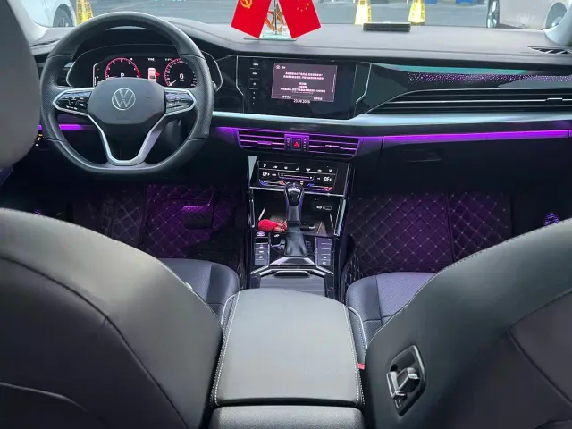 Volkswagen Passat — Фото автомобиля 8