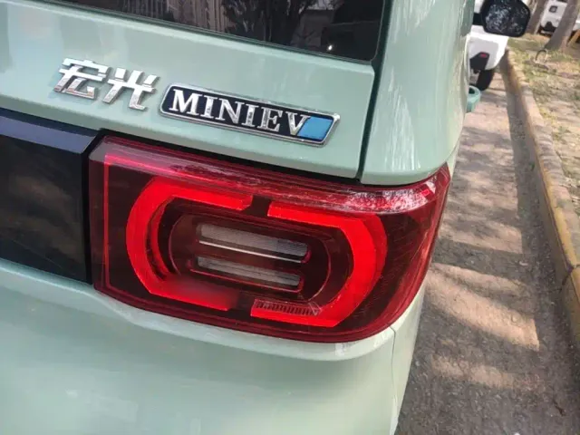 Wuling Motors Hongguang MINIEV 2022 Macaron Fashion LFP — Фото автомобиля 7