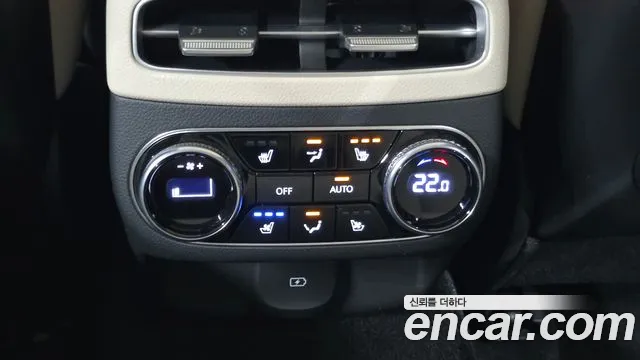 Genesis GV70 — Фото автомобиля 29