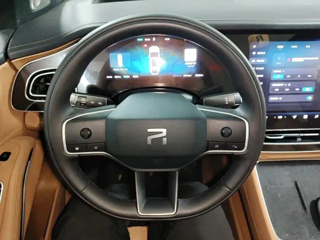 Roewe Feifan R7 — Фото автомобиля 10