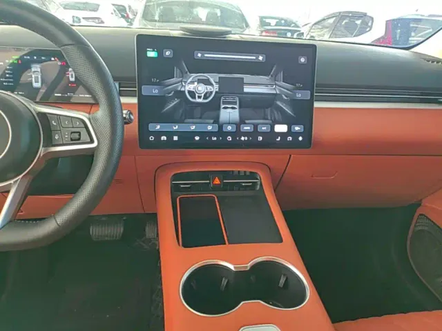 Landian E5 PLUS — Фото автомобиля 12