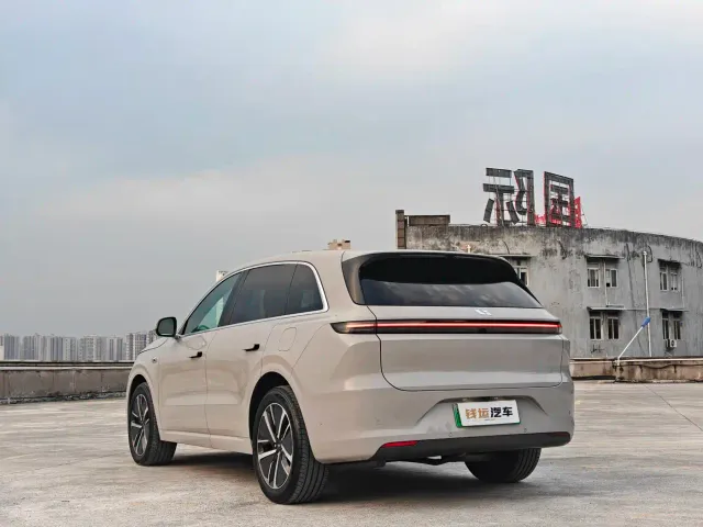 Li Auto L6 — Фото автомобиля 8