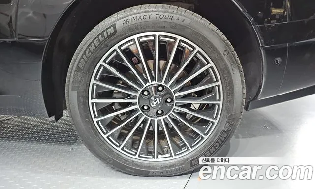 Hyundai Ioniq 9 — Фото автомобиля 6